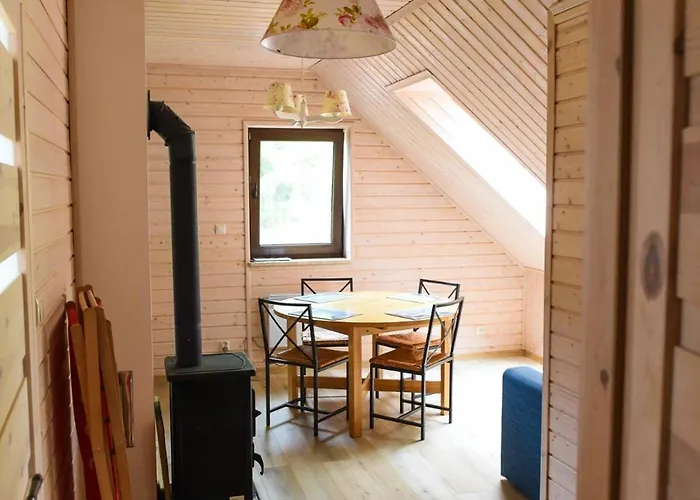 Pod Swierkami Lägenhet Male Swornegacie